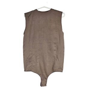 Skims Essential bodysuit Nwot